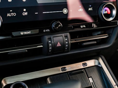 Used 2025 Lexus GX 550 w/ Accessory Package (2T) image 61