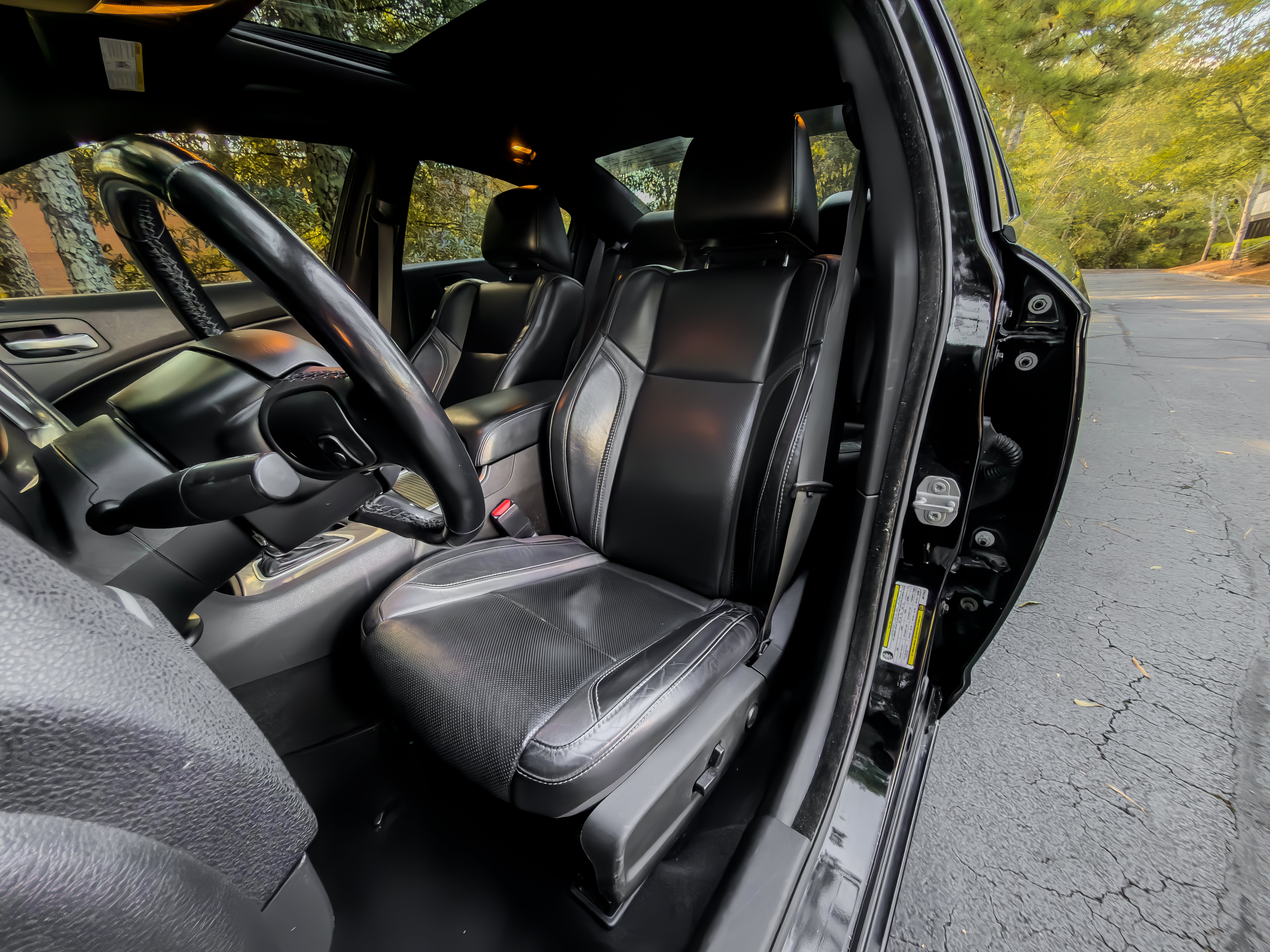 Used 2022 Dodge Charger SXT w/ Leather Interior Group RWD image 13