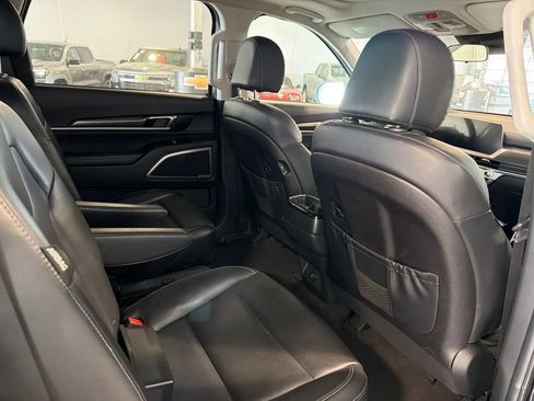 Used 2025 Kia Telluride S AWD/4WD image 7