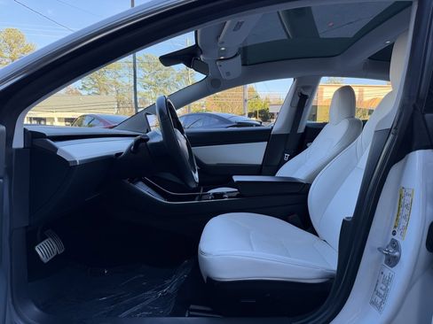 Used 2020 Tesla Model 3 Performance image 25