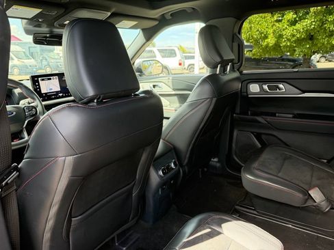 Used 2025 Ford Explorer ST AWD/4WD image 22