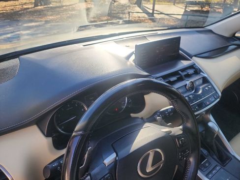 Used 2018 Lexus NX 300 FWD image 21