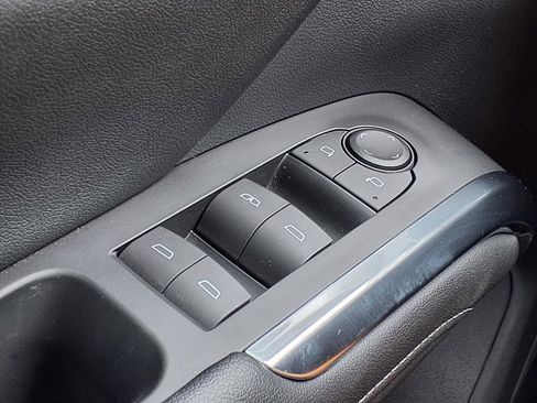 Used 2024 Chevrolet Traverse LT w/ Midnight/Sport Edition image 10