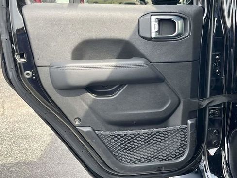 Used 2021 Jeep Wrangler Unlimited Sahara image 16