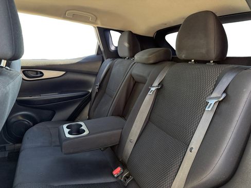 Used 2019 Nissan Rogue Sport S image 13