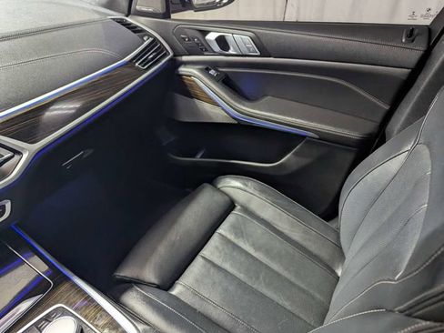 Used 2020 BMW X7 xDrive40i w/ M Sport Package AWD/4WD image 8