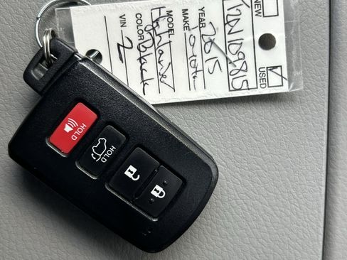 Used 2015 Toyota Highlander Limited image 37