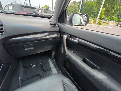 Used 2015 Kia Sorento LX FWD image 16