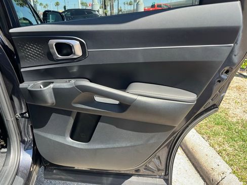 New 2025 Kia Sorento EX w/ Panoramic Sunroof Package image 13