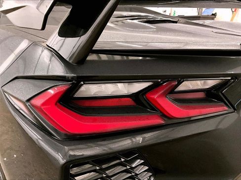Used 2022 Chevrolet Corvette Stingray Premium Conv w/ Z51 Performance Package RWD image 26