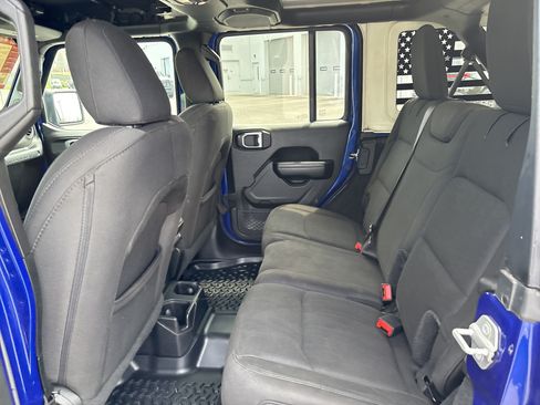 Used 2019 Jeep Wrangler Unlimited Sport S AWD/4WD image 32