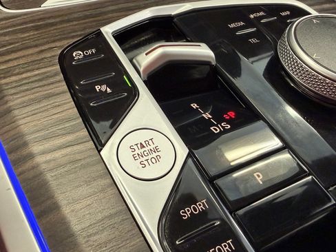 Used 2024 BMW X5 xDrive40i w/ M Sport Package image 33