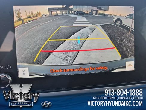 Used 2025 Toyota Camry SE FWD image 20