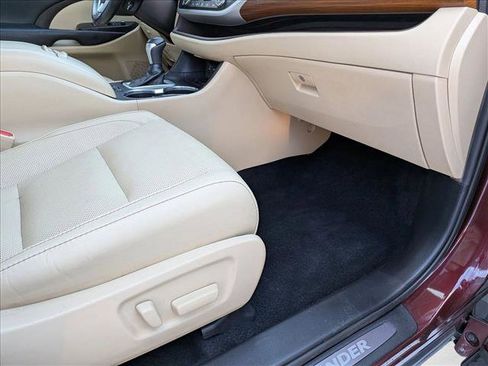 Certified 2019 Toyota Highlander Limited image 16