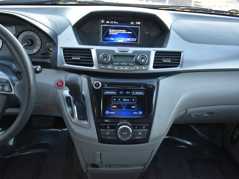 Used 2014 Honda Odyssey EX image 19