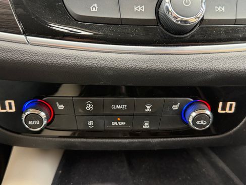 Used 2021 Buick Enclave Essence w/ Sound and Sites Package FWD image 14