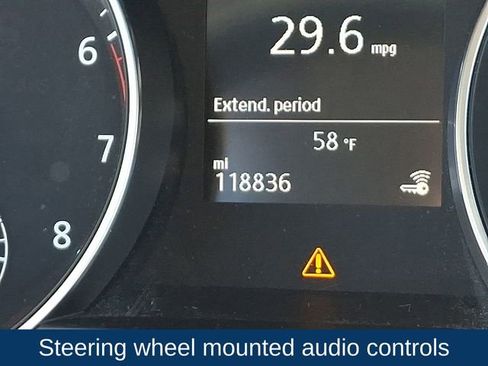 Used 2017 Volkswagen Golf S FWD image 6