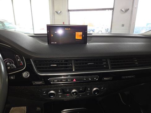 Used 2019 Audi Q7 3.0T Premium Plus AWD/4WD image 36