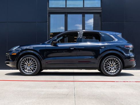 Used 2019 Porsche Cayenne AWD/4WD image 2