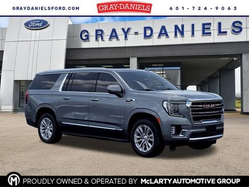 Used 2021 GMC Yukon XL SLT w/ SLT Premium Package RWD image 1
