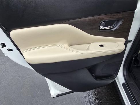 Used 2023 Nissan Murano Platinum image 25