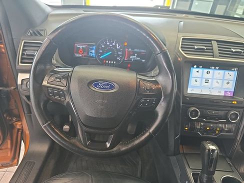 Used 2017 Ford Explorer XLT w/ Equipment Group 202A FWD image 15