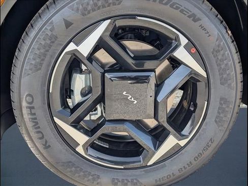 New 2026 Kia Sportage EX w/ EX Panorama Roof Package FWD image 16