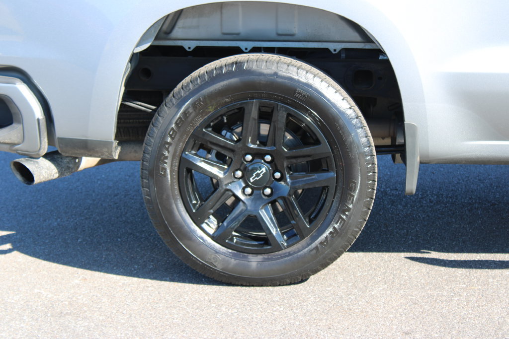 Used 2024 Chevrolet Silverado 1500 Custom w/ Rally Edition RWD image 13