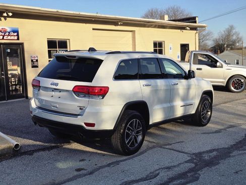 Used 2017 Jeep Grand Cherokee Limited image 5