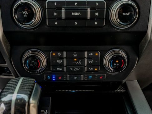 Used 2020 Ford F150 Raptor w/ Equipment Group 802A Luxury image 27