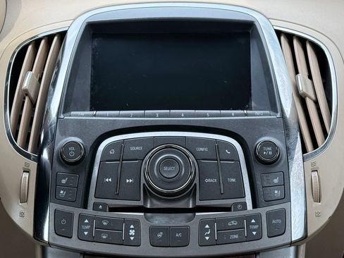 Used 2013 Buick LaCrosse Premium image 26