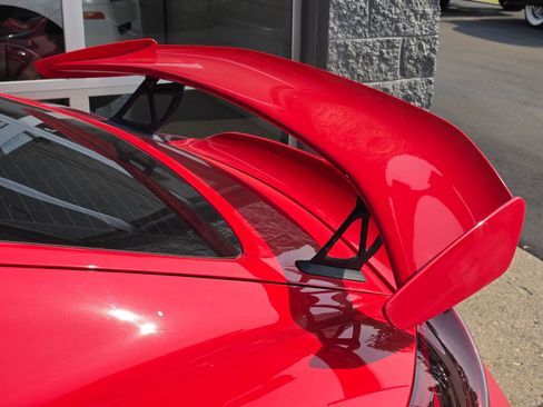 Used 2016 Porsche Cayman GT4 RWD image 10