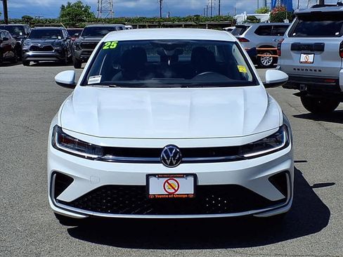 Used 2025 Volkswagen Jetta S FWD image 2