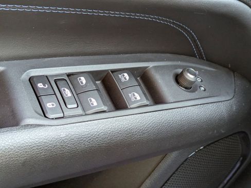 Used 2026 Jeep Compass Latitude image 24