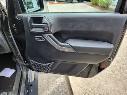 Certified 2016 Jeep Wrangler Sport w/ Quick Order Package 24S AWD/4WD image 21