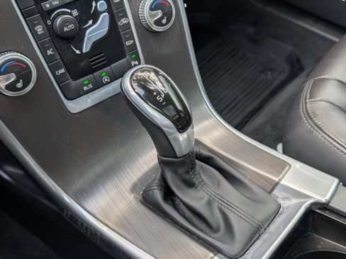 Used 2016 Volvo XC60 T5 Premier image 39