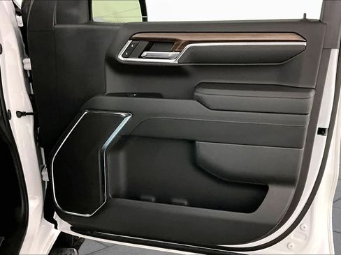 Certified 2024 Chevrolet Silverado 1500 LT AWD/4WD image 22