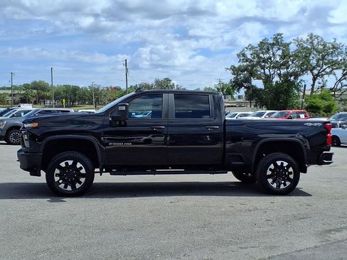 Used 2020 Chevrolet Silverado 2500 Custom w/ Custom Value Package AWD/4WD image 4
