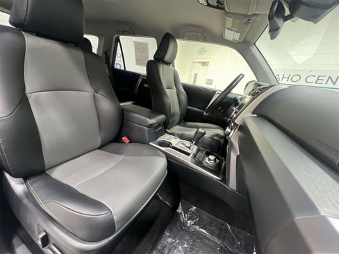 Used 2024 Toyota 4Runner SR5 Premium image 24