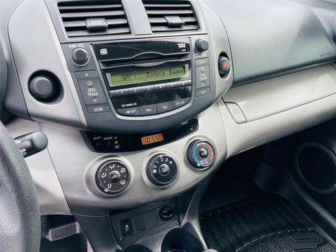 Used 2011 Toyota RAV4 2WD w/ Upgrade Value Pkg image 16