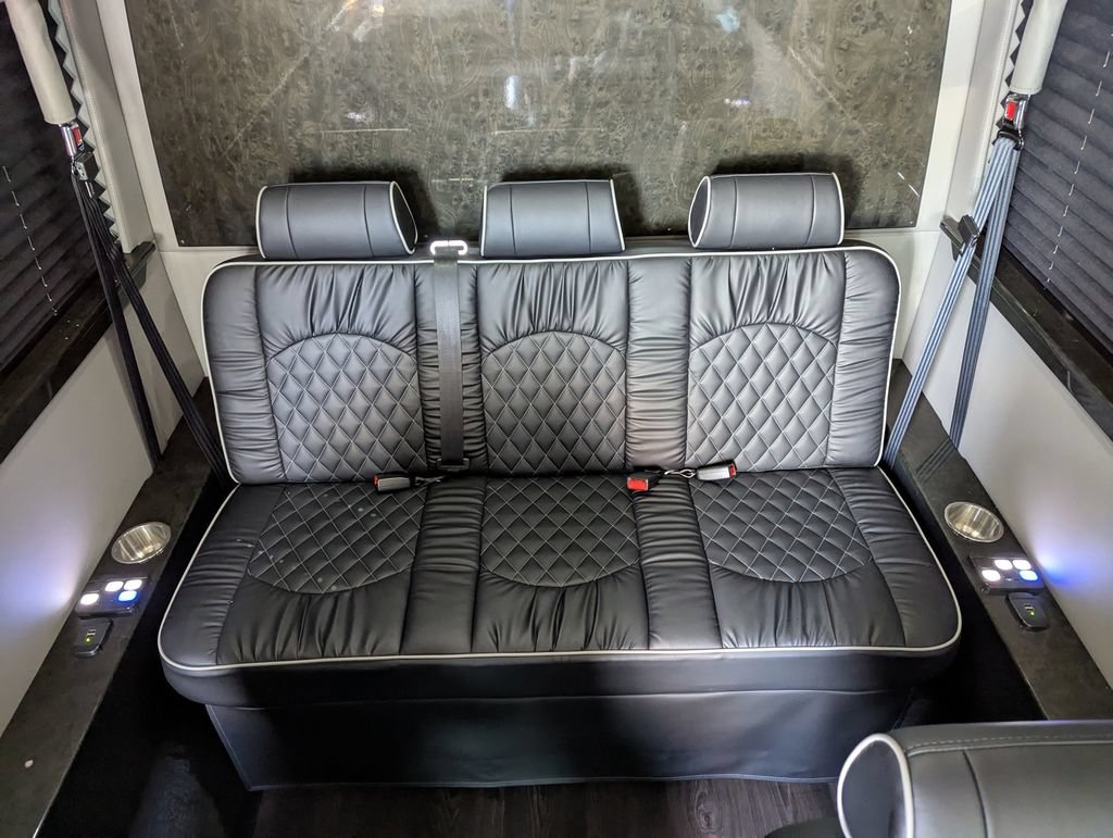 Used 2017 Mercedes-Benz Sprinter 2500 image 44