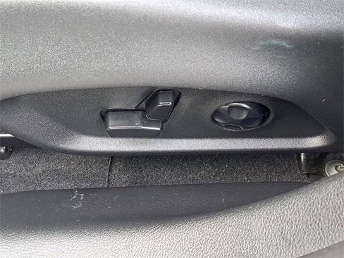 Used 2018 Jeep Compass Limited image 9