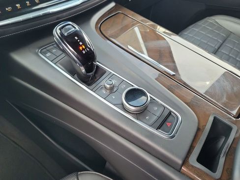 Certified 2023 Cadillac Escalade Sport Platinum w/ LPO, ONYX Package image 15