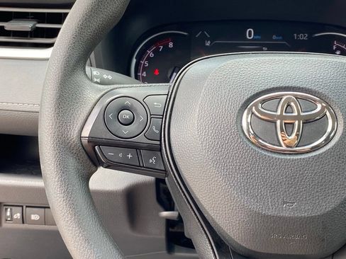 Used 2024 Toyota RAV4 XLE FWD image 14