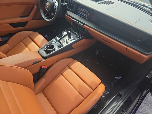 Used 2025 Porsche 911 Carrera GTS image 17