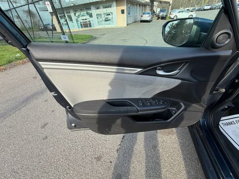 Used 2017 Honda Civic EX image 8