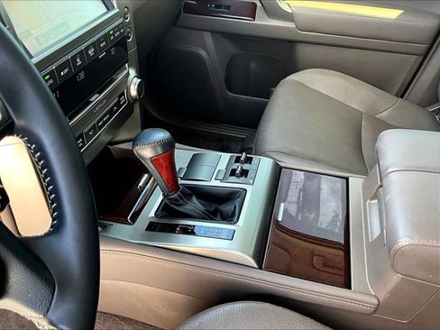 Used 2014 Lexus GX 460 w/ Premium Package image 15