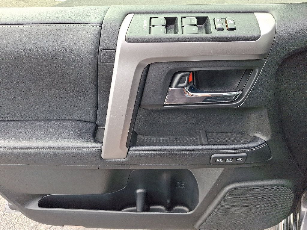 Used 2021 Toyota 4Runner Limited AWD/4WD image 13