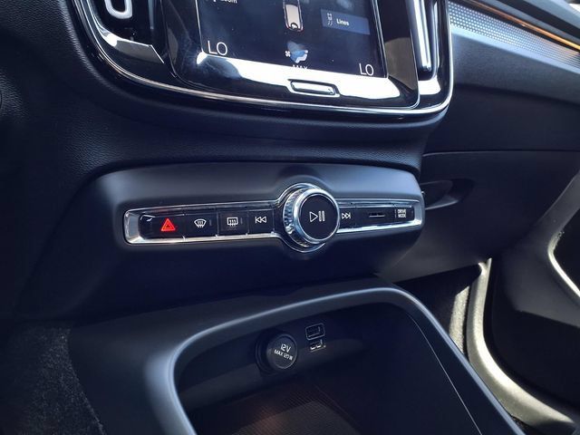 Used 2019 Volvo XC40 T5 R-Design AWD/4WD image 15