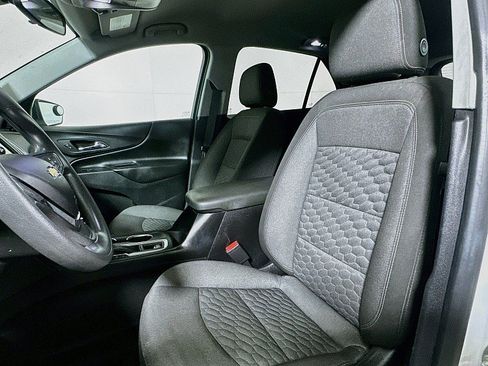 Used 2019 Chevrolet Equinox LT FWD image 11